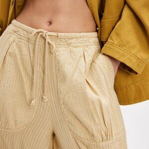 women color peach sands rush effect new with tags pants
